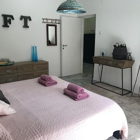 Pine And Lime Apartments พูลา ภายนอก รูปภาพ