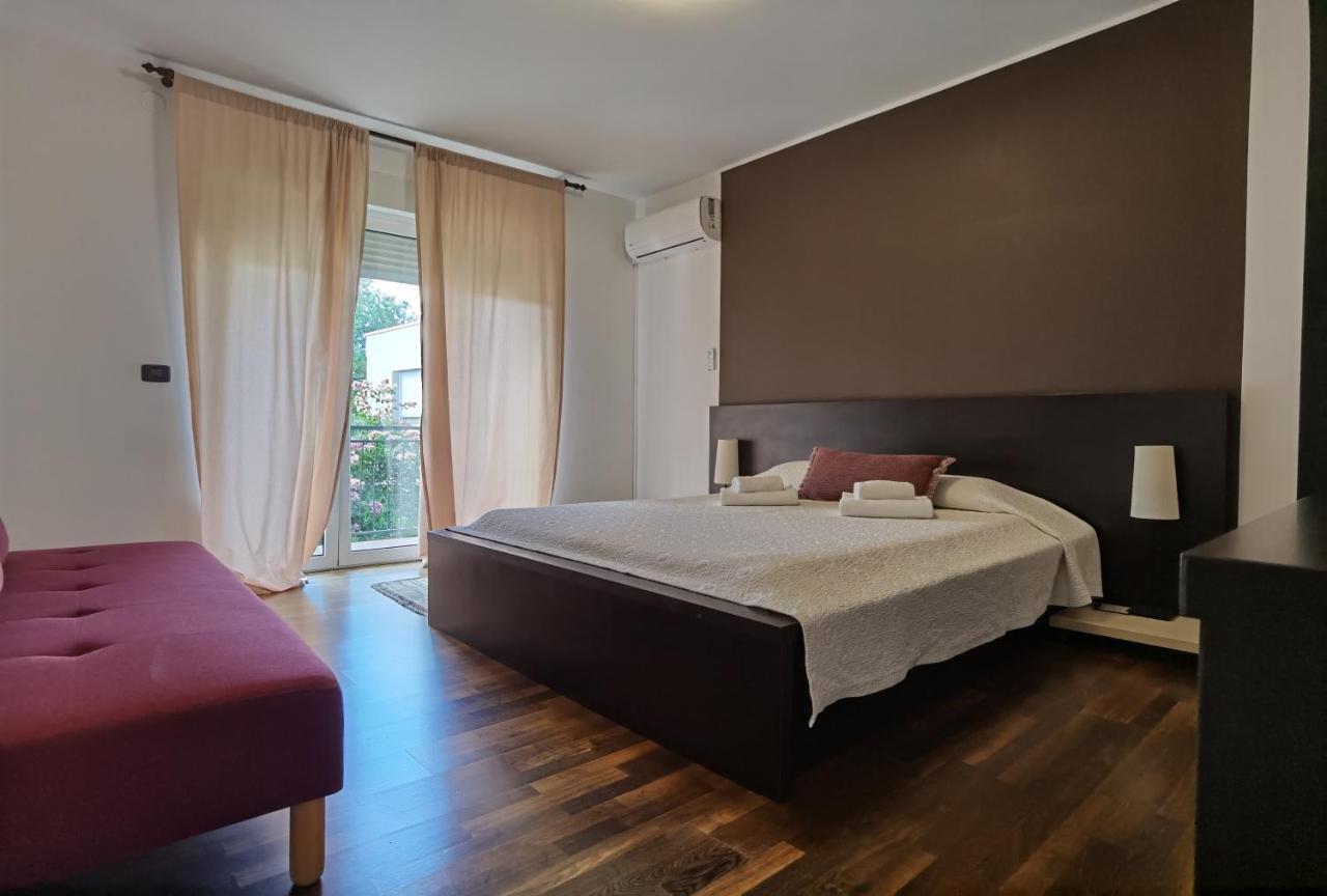 Pine And Lime Apartments พูลา ภายนอก รูปภาพ