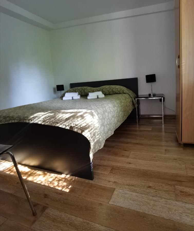 Pine And Lime Apartments พูลา ภายนอก รูปภาพ