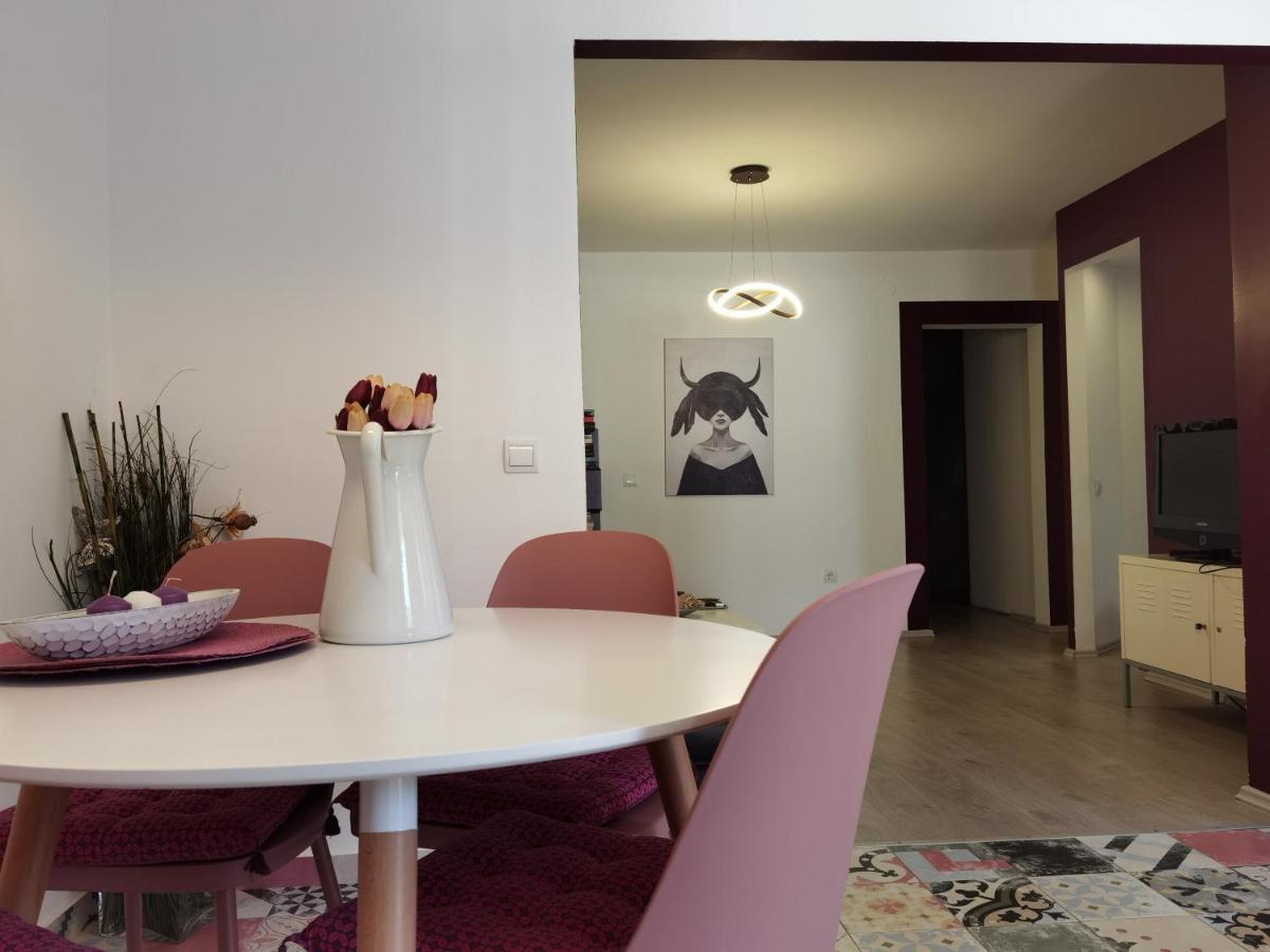 Pine And Lime Apartments พูลา ภายนอก รูปภาพ