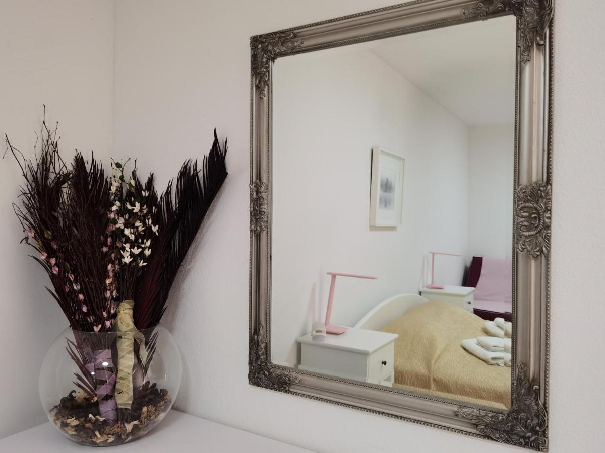 Pine And Lime Apartments พูลา ภายนอก รูปภาพ