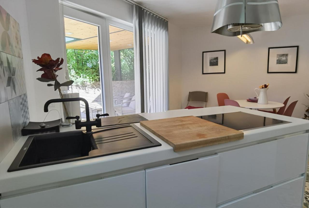 Pine And Lime Apartments พูลา ภายนอก รูปภาพ